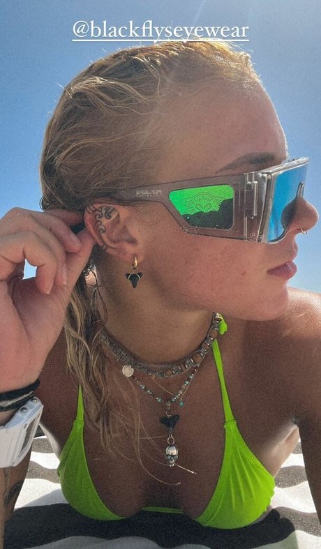 Sol Ruca model kunst galerien