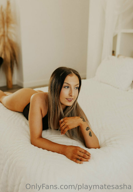 playmatesasha schauspielerin heiße bilder