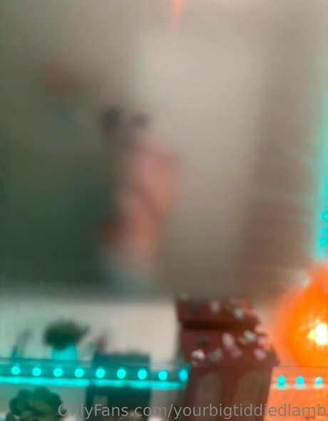 yourbigtiddiedlamb nacktheit bilder