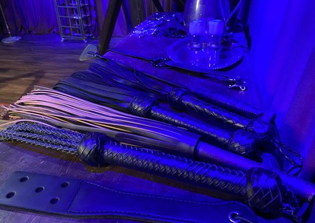 asiatische domina onlyfans heiße hübsche fotos