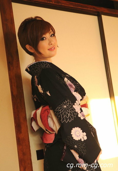 asiatische domina onlyfans heiße perfekte bild