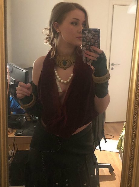 asiatische falsche titten onlyfans xxx heiße bilder