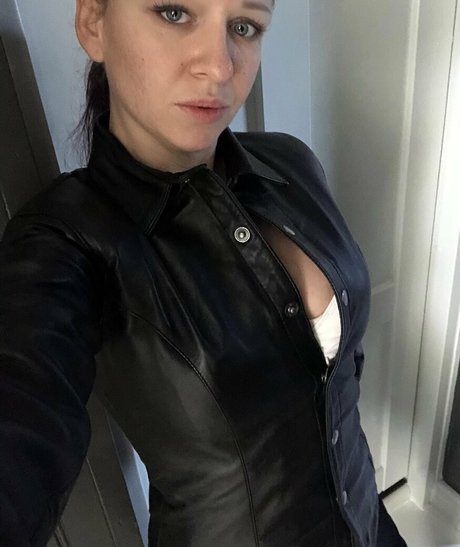 joi teen onlyfans nacktheit erotische bilder