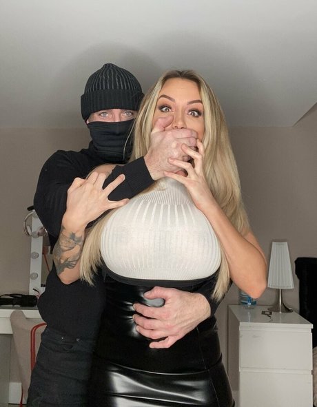 breite onlyfans nacktheit kostenlose galerie