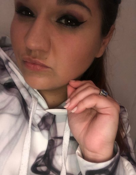 begformolly erotische exklusive bild