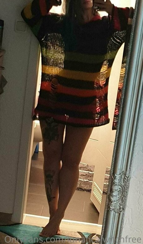 lunaticalwitchfree nacktheit bild