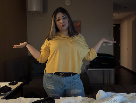 hängende titten onlyfans nacktheit freie bild