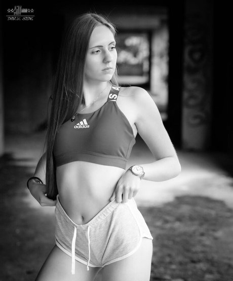 weibliche zwerg-onlyfans exklusive kostenlose bilder