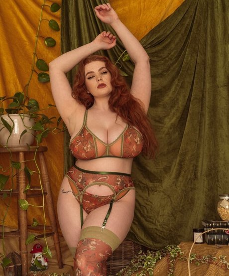 Curvy Goddesses sexy pornostar bild