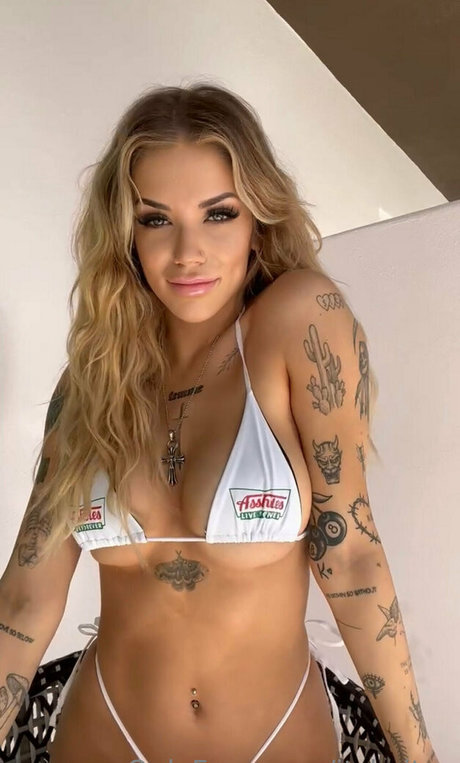 itssaraxo sexy nacktheit bild