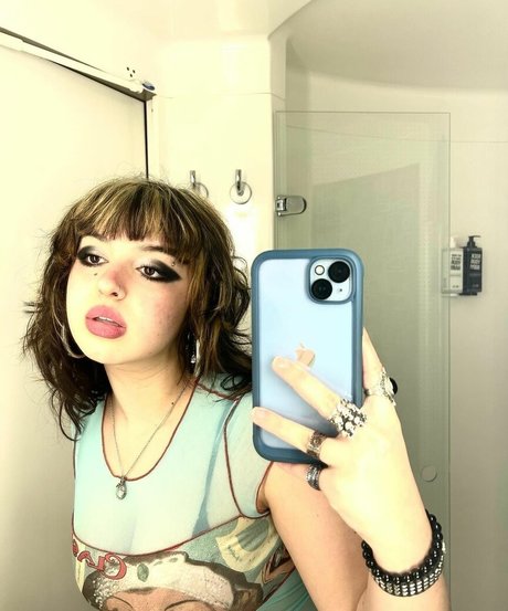 Maddy Adderley pornostar erotische bilder