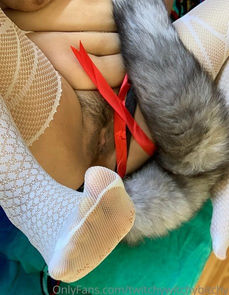 twitchywitchybitchy top nackte fotos