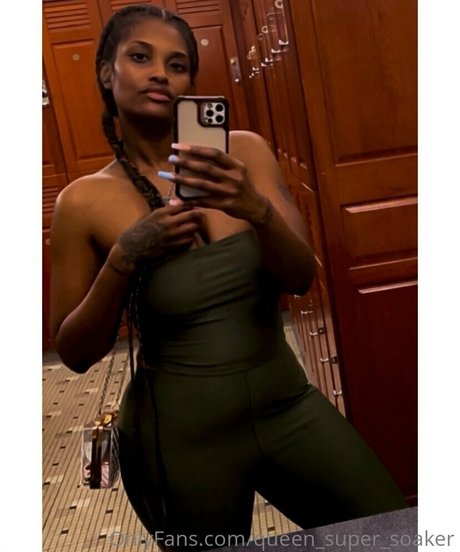 queen super soaker nackt xxx bild