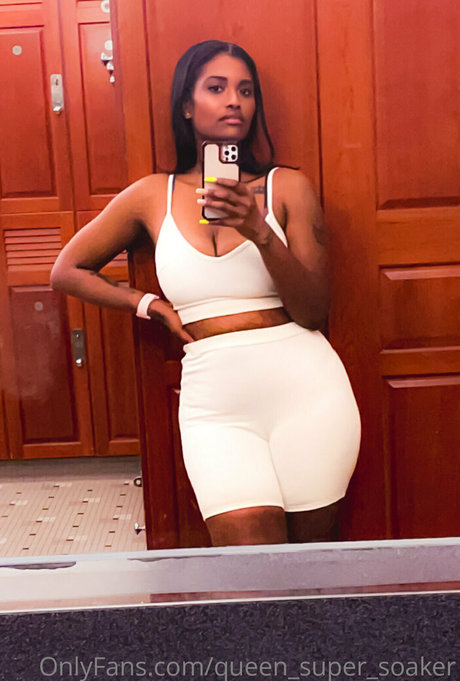 queen super soaker kunst nackt fotos