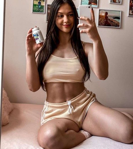 Lucia Mikusova nackt pornografische galerien