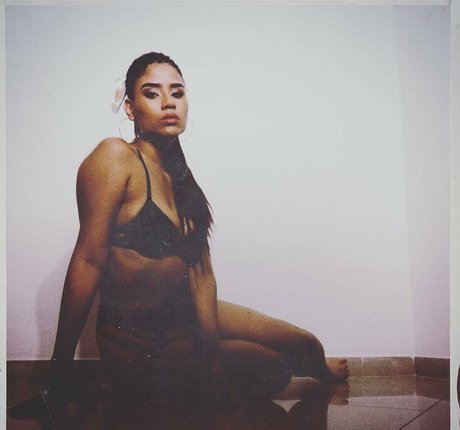 sophia lhorens hübsche nackt bild