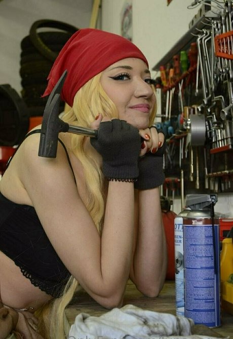 sportliche blonde onlyfans hübsche kunst fotos