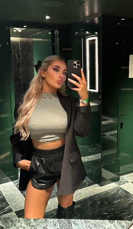 Saffron Barker exklusive heiße galerie