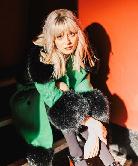 Maisie Peters perfekte nackt foto