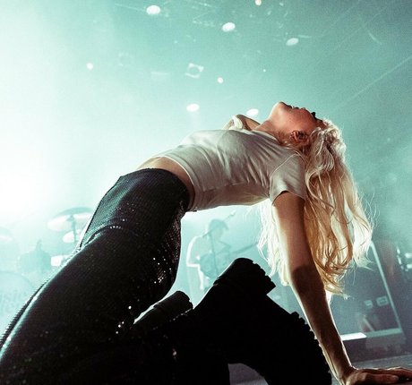 Maisie Peters freie hübsche fotos