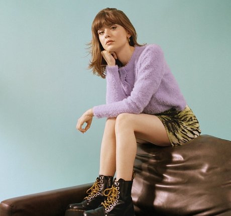 Maisie Peters kunst nackten bilder