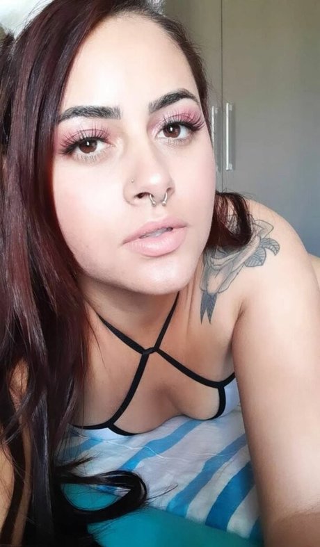 Bella Menezes sex foto