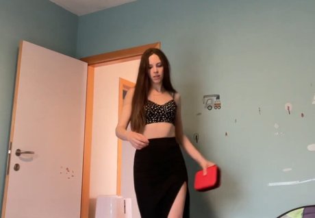 Rapunzel ASMR model akt bild