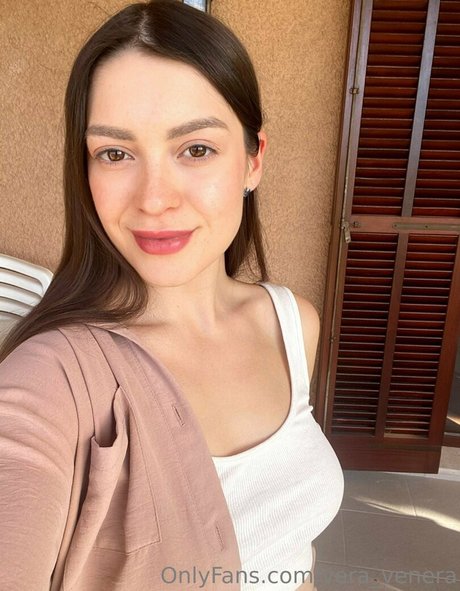 vera venera nacktheit heiße galerien