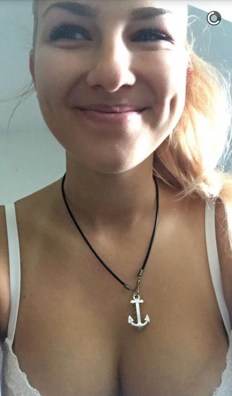 vollbusige rothaarige teen onlyfans nackt schöne galerie