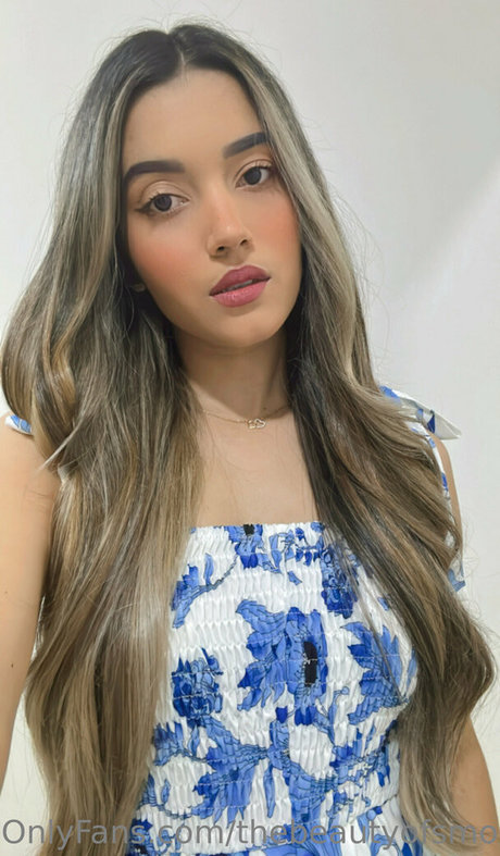 thebeautyofsmoking schauspielerin freie bilder