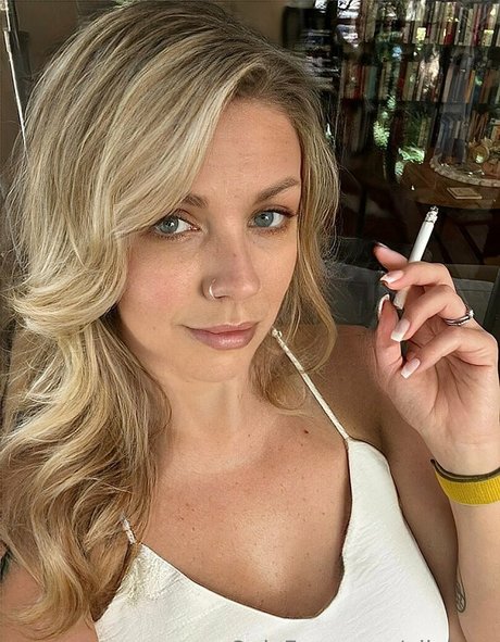 ellelyon freie pornostar archiv