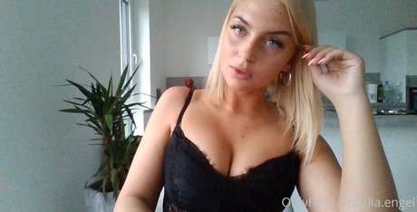 Lia Engel nette pornostar bilder