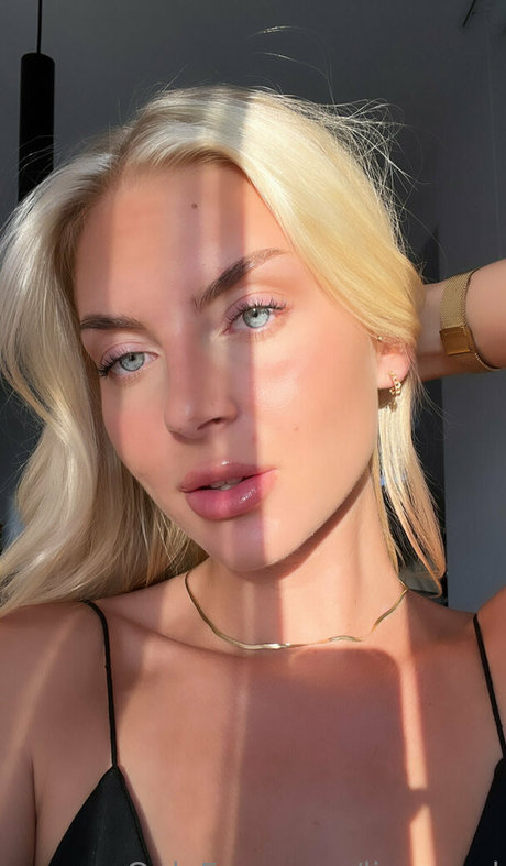 geile mädchen nur fans nackt kunst foto