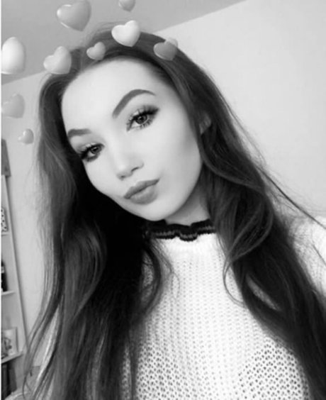 Elise Clayton model beste bilder