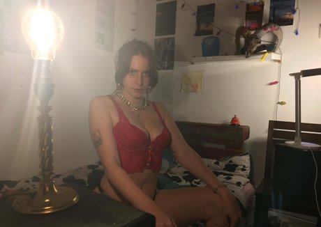 jadesylviya xxx nackten bild