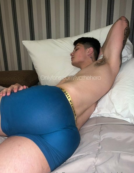 ivotwinkfree top nackte foto