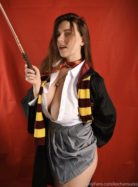 dünne asiatische teenager-onlyfans top akt bilder