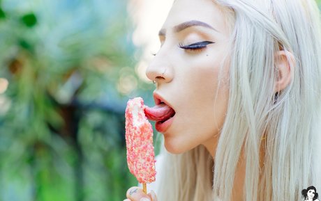 große titten öffentliche onlyfans nackt kunst foto