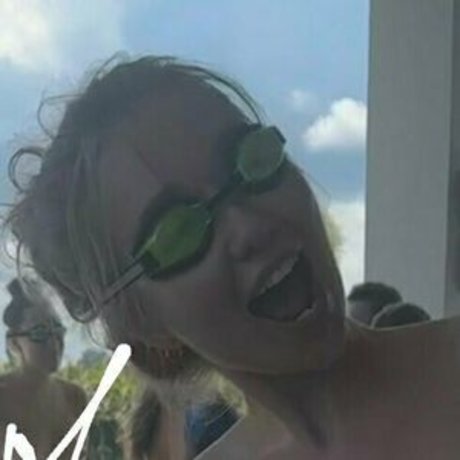 füße lecken onlyfans schöne sex fotos