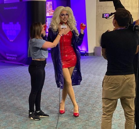 brünettes häschen nur fans freie nackt bilder