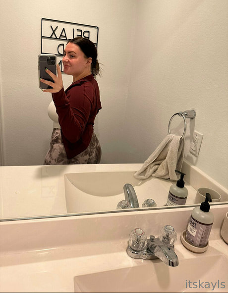 mollige gothic-onlyfans akt fotos