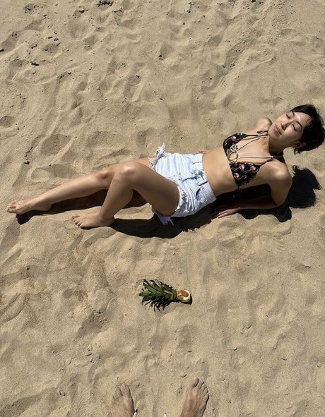 Ana Hikari xxx erotische bild