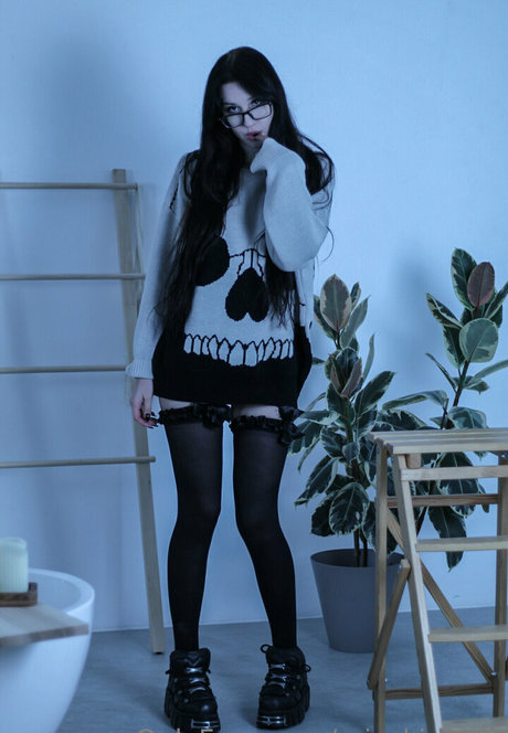 dünne asiatische teenager-onlyfans kostenlose kunst galerie