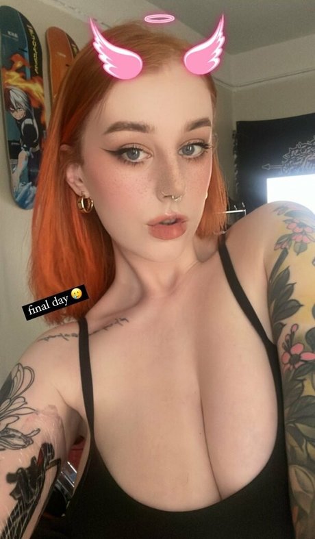 Hollie Rutter pornostar xxx foto