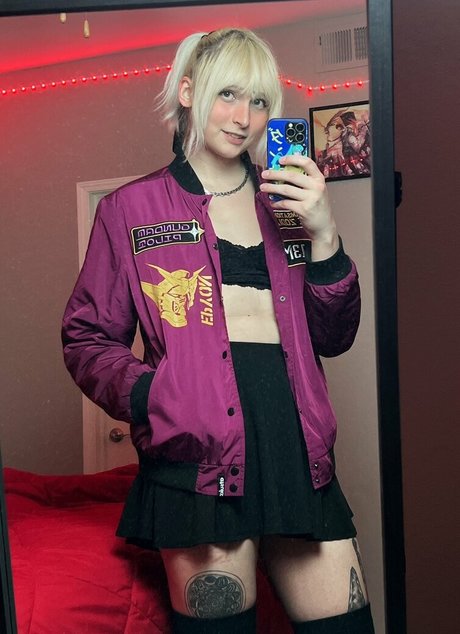 RoseWaltzEX schauspielerin sexy foto