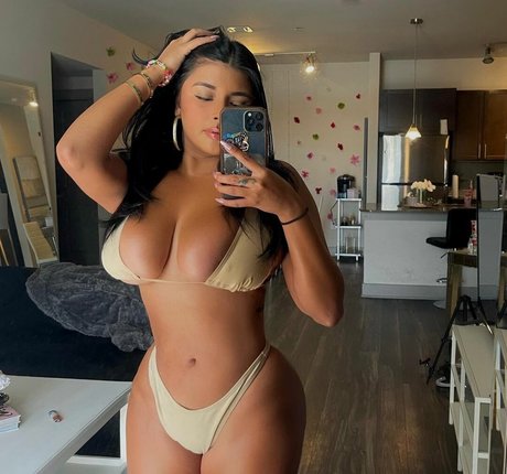 Ceciliuh_ model pornografische fotos