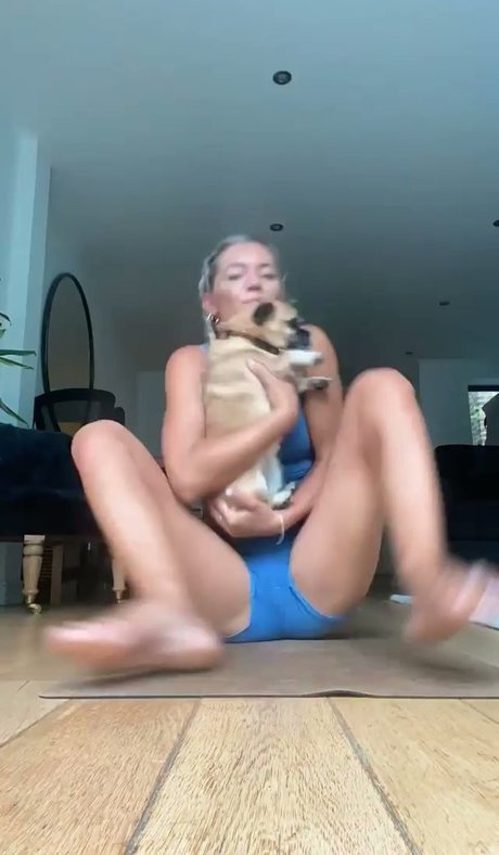 Danni Menzies schauspielerin top galerie