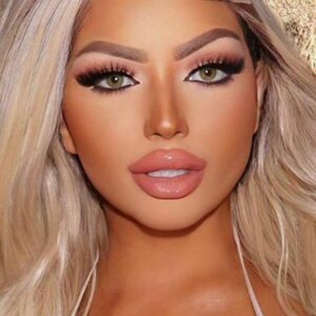 Andrea Christine sexy nette fotos