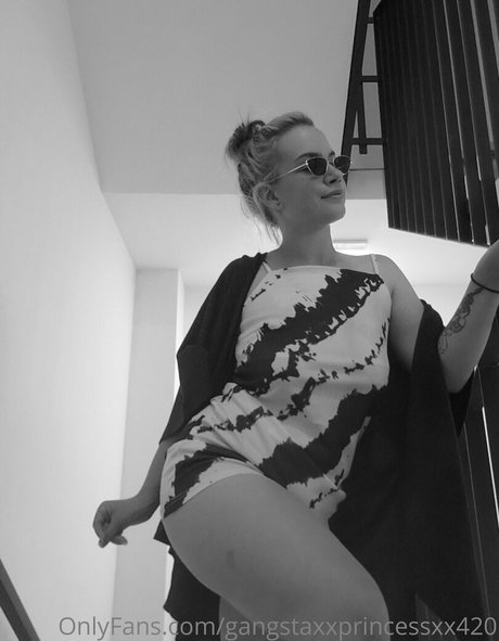 gangstaxxprincessxx420 erotische heiße bild