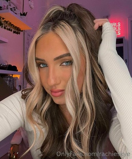 Rachie Skye top sex fotos